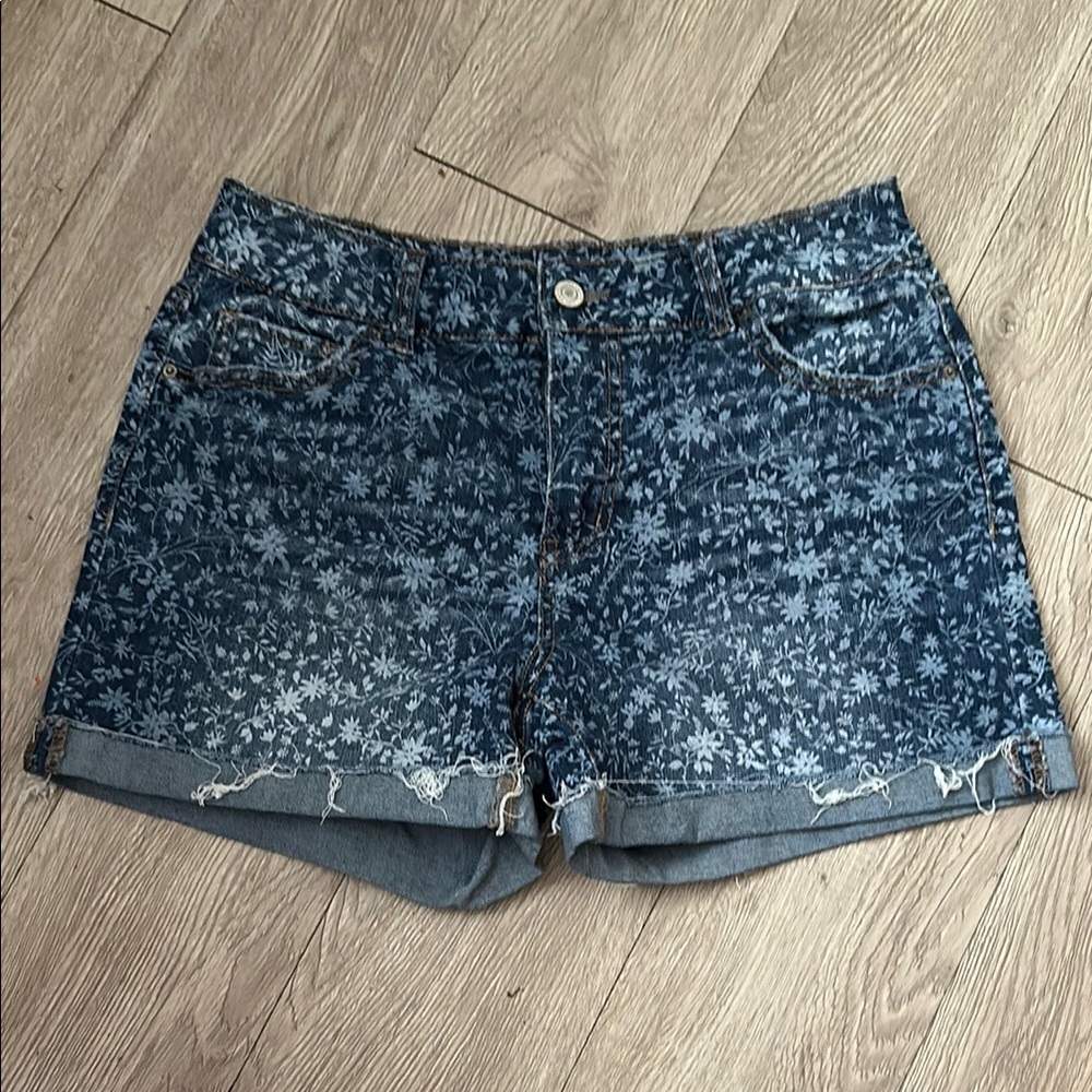 Time and Tru Blue Jean Shorts Distressed Frayed Hem